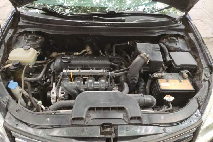 Used Hyundai Celesta 2011 1.6L Manual Comfort Edition Engine Bay
