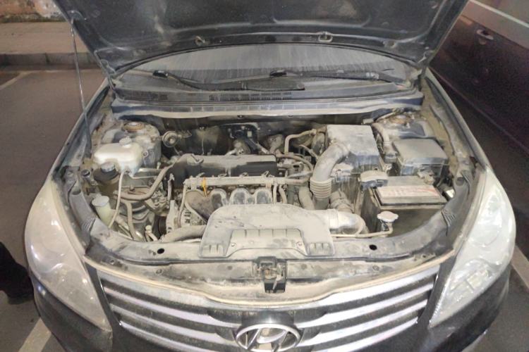 Used Hyundai Celesta 2011 1.6L Manual Comfort Edition Engine Bay