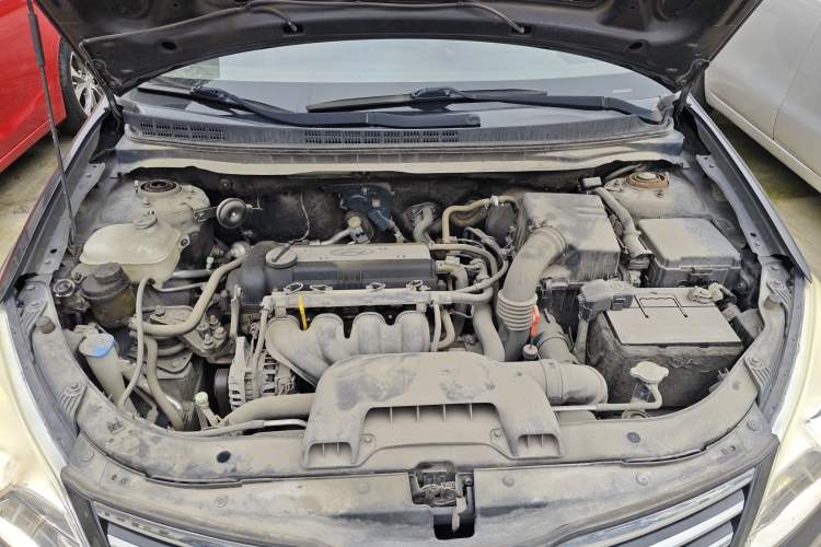 Used Hyundai Celesta 2011 1.6L Automatic Comfort Edition Engine Bay