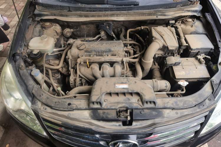 Used Hyundai Celesta 2011 1.6L Manual Comfort Edition Engine Bay