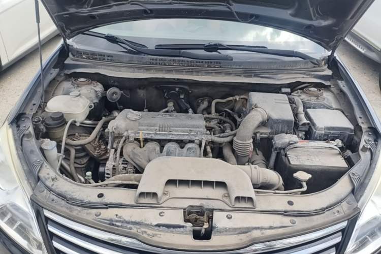 Used Hyundai Celesta 2011 1.6L Automatic Comfort Edition Engine Bay