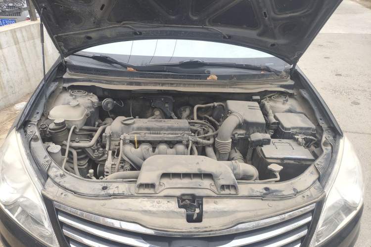 Used Hyundai Celesta 2011 1.6L Manual Comfort Edition Engine Bay