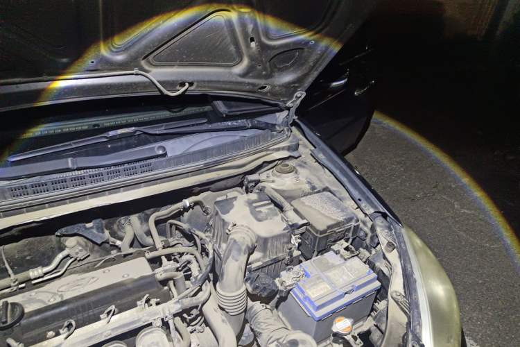 Used Hyundai Celesta 2011 1.6L Manual Luxury Model Engine Bay Left