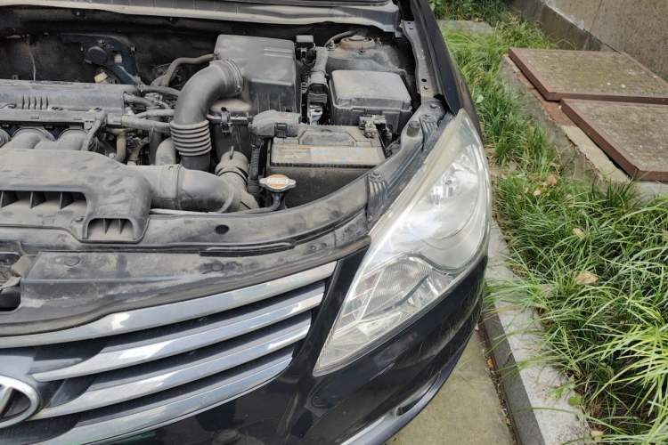 Used Hyundai Celesta 2011 1.6L Manual Comfort Edition Engine Bay Left