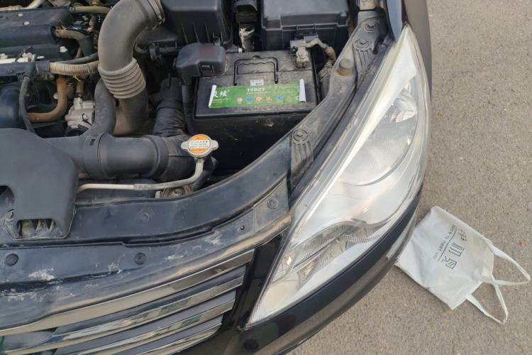 Used Hyundai Celesta 2011 1.6L Manual Luxury Model Engine Bay Left