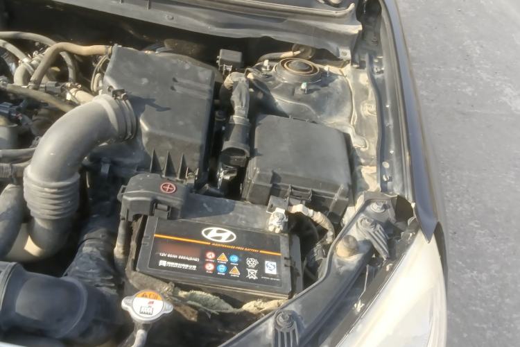Used Hyundai Celesta 2011 1.6L Manual Comfort Edition Engine Bay Left