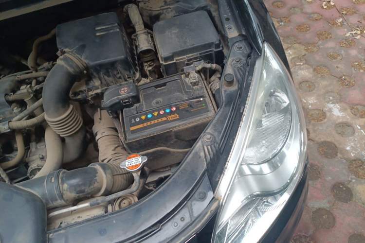 Used Hyundai Celesta 2011 1.6L Manual Comfort Edition Engine Bay Left