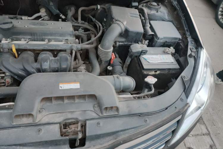 Used Hyundai Celesta 2011 1.6L Automatic Comfort Edition Engine Bay Left