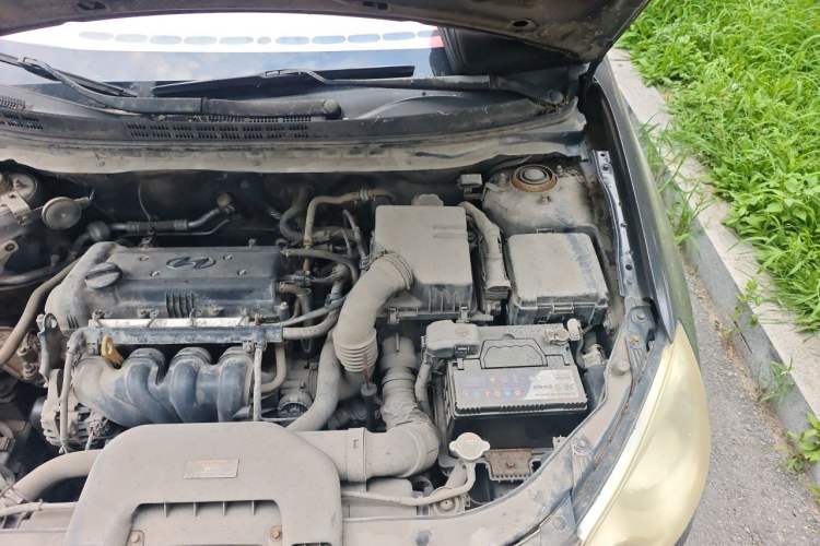 Used Hyundai Celesta 2011 1.6L Automatic Comfort Edition Engine Bay Left