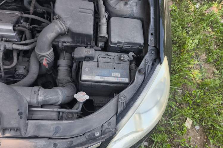 Used Hyundai Celesta 2011 1.6L Automatic Comfort Edition Engine Bay Left