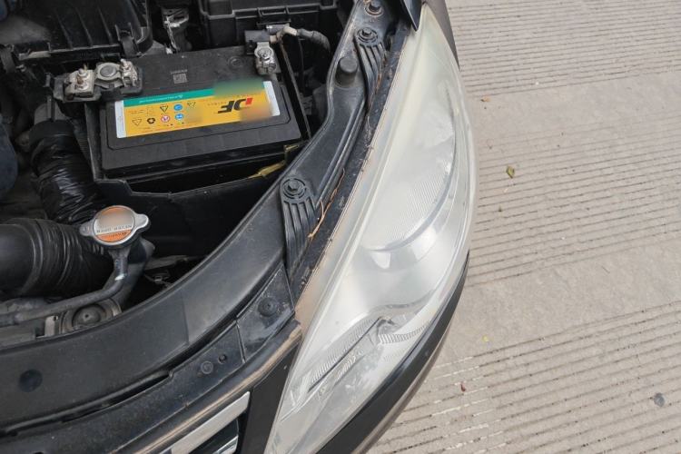 Used Hyundai Celesta 2011 1.6L Manual Comfort Edition Engine Bay Left