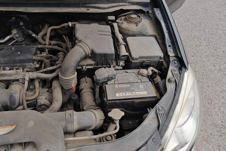 Used Hyundai Celesta 2011 1.6L Automatic Comfort Edition Engine Bay Left