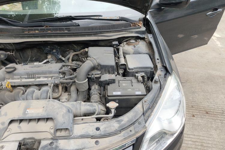 Used Hyundai Celesta 2011 1.6L Manual Comfort Edition Engine Bay Left