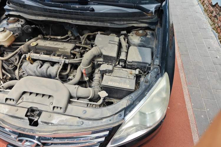 Used Hyundai Celesta 2011 1.6L Automatic Luxury Version Engine Bay Left