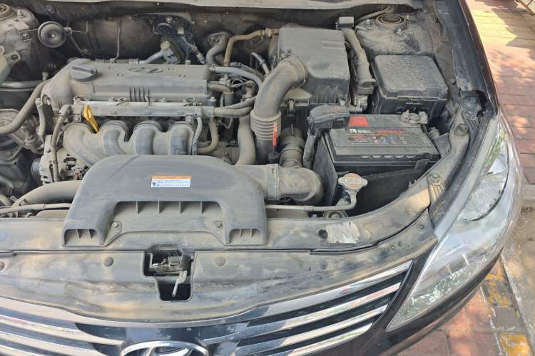 Used Hyundai Celesta 2011 1.6L Automatic Comfort Edition Engine Bay Left