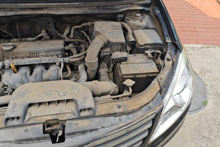 Used Hyundai Celesta 2011 1.6L Manual Comfort Edition Engine Bay Left