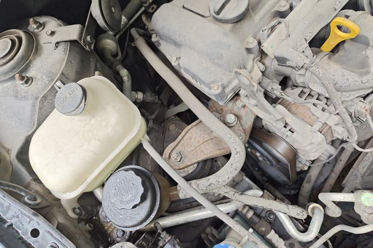 Used Hyundai Celesta 2011 1.6L Automatic Luxury Version Engine Bay Left
