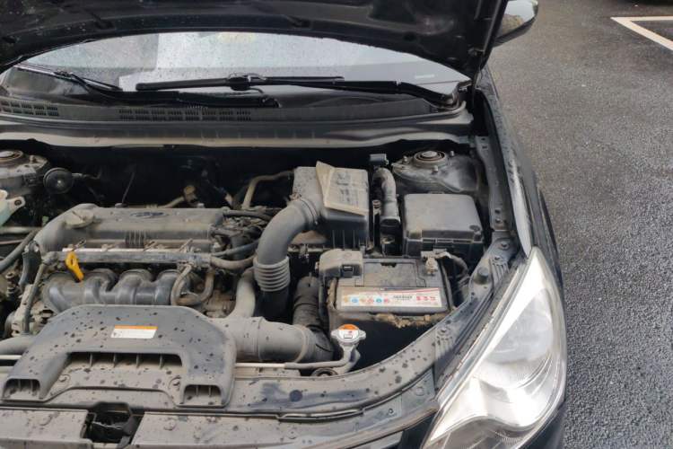 Used Hyundai Celesta 2011 1.6L Manual Comfort Edition Engine Bay Left