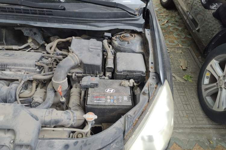 Used Hyundai Celesta 2011 1.6L Automatic Comfort Edition Engine Bay Left