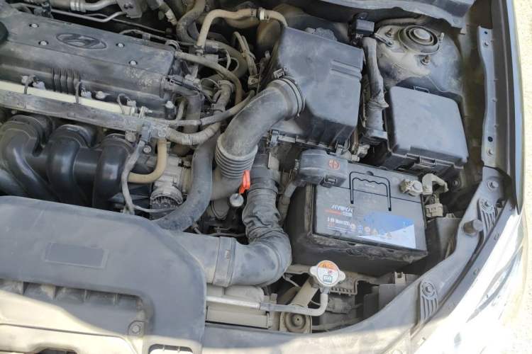Used Hyundai Celesta 2011 1.6L Automatic Comfort Edition Engine Bay Left