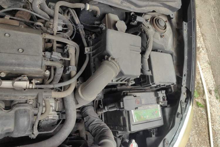 Used Hyundai Celesta 2011 1.6L Manual Comfort Edition Engine Bay Left