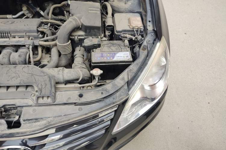 Used Hyundai Celesta 2011 1.6L Manual Comfort Edition Engine Bay Left