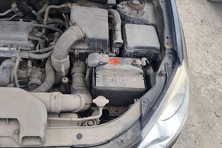 Used Hyundai Celesta 2011 1.6L Automatic Comfort Edition Engine Bay Left