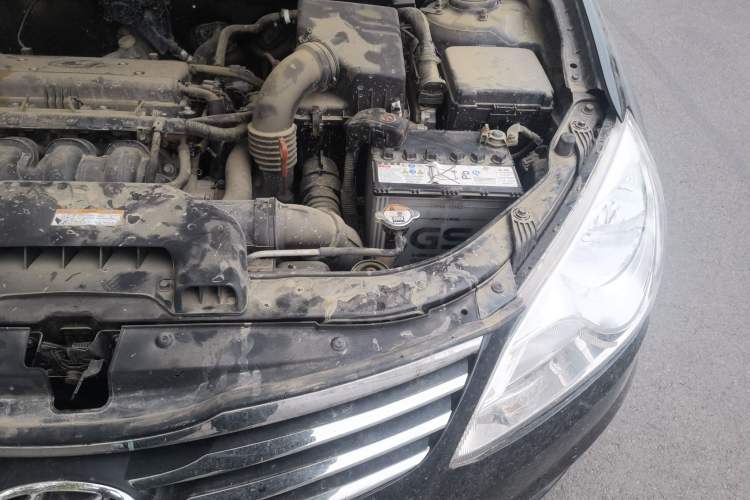 Used Hyundai Celesta 2011 1.6L Automatic Top-Tier Version Engine Bay Left