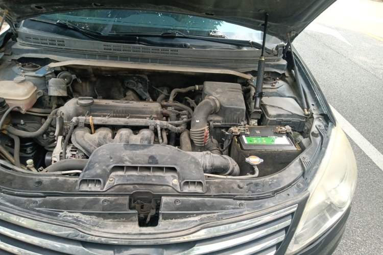 Used Hyundai Celesta 2011 1.6L Automatic Luxury Version Engine Bay Left