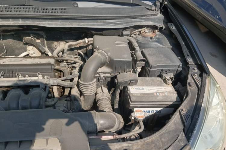 Used Hyundai Celesta 2011 1.6L Manual Comfort Edition Engine Bay Left