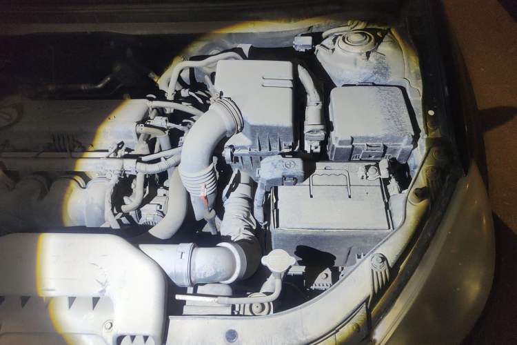 Used Hyundai Celesta 2011 1.6L Automatic Luxury Version Engine Bay Left