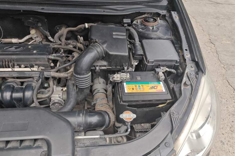Used Hyundai Celesta 2011 1.6L Manual Comfort Edition Engine Bay Left