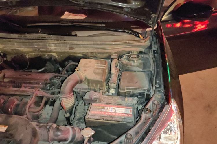 Used Hyundai Celesta 2011 1.6L Automatic Comfort Edition Engine Bay Left