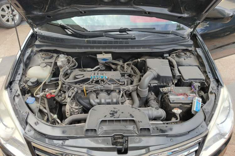 Used Hyundai Celesta 2011 1.6L Manual Comfort Edition Engine Bay