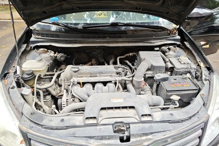 Used Hyundai Celesta 2011 1.6L Automatic Comfort Edition Engine Bay