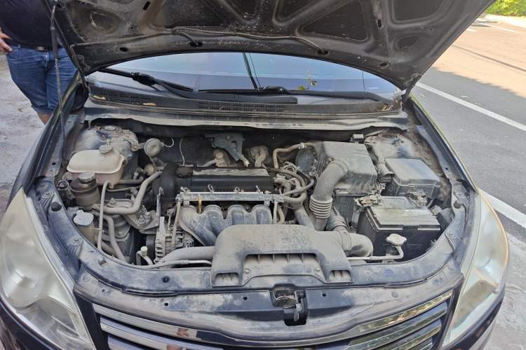 Used Hyundai Celesta 2011 1.6L Manual Comfort Edition Engine Bay