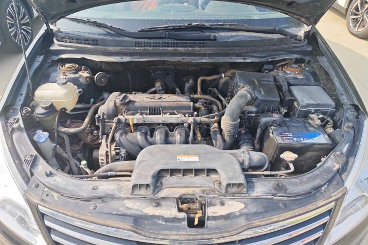 Used Hyundai Celesta 2011 1.6L Manual Comfort Edition Engine Bay