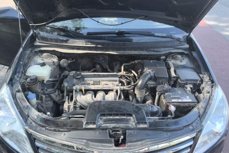 Used Hyundai Celesta 2011 1.6L Manual Comfort Edition Engine Bay