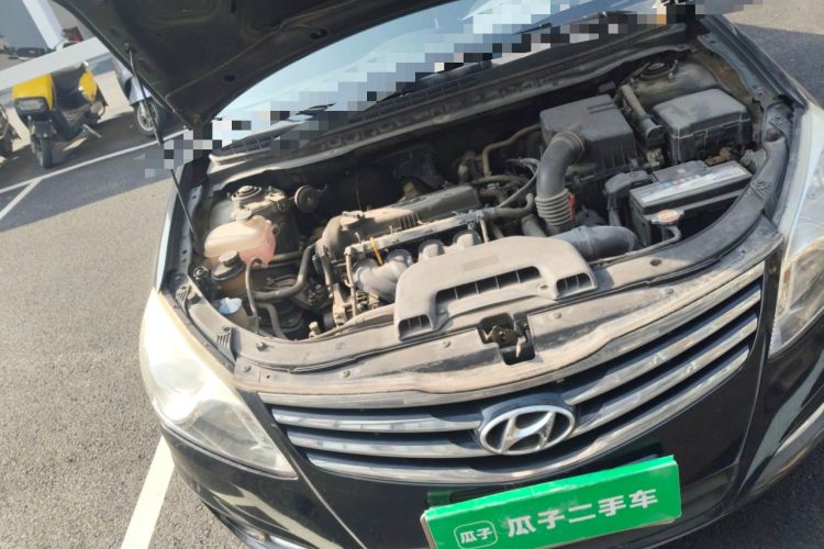 Used Hyundai Celesta 2011 1.6L Automatic Comfort Edition Engine Bay Right