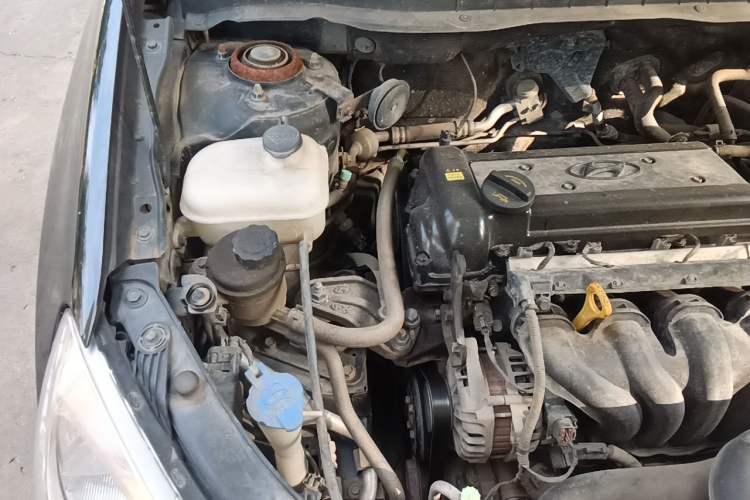 Used Hyundai Celesta 2011 1.6L Automatic Comfort Edition Engine Bay Right