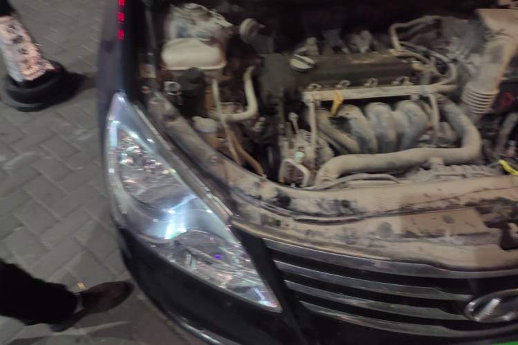 Used Hyundai Celesta 2011 1.6L Automatic Luxury Version Engine Bay Right