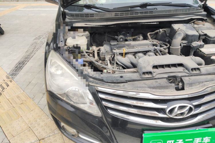 Used Hyundai Celesta 2011 1.6L Automatic Comfort Edition Engine Bay Right