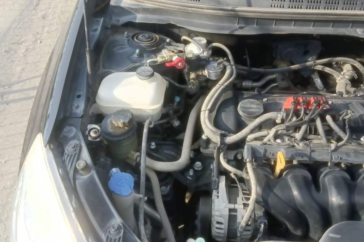 Used Hyundai Celesta 2011 1.6L Manual Comfort Edition Engine Bay Right