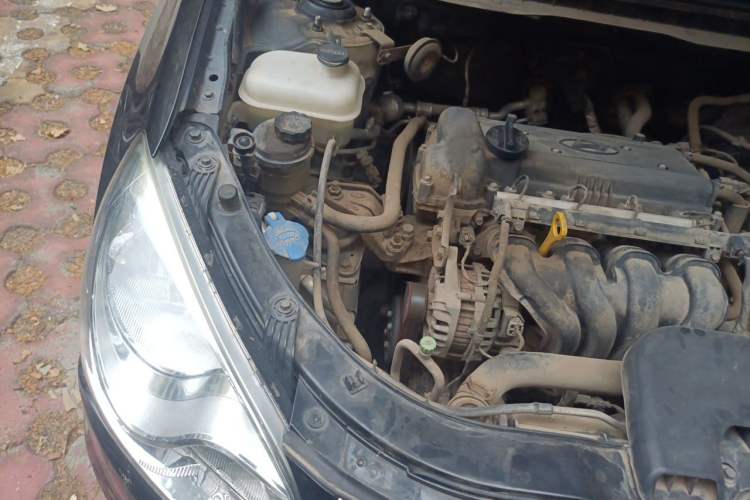 Used Hyundai Celesta 2011 1.6L Manual Comfort Edition Engine Bay Right