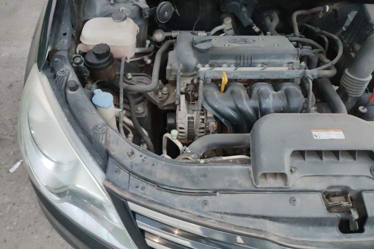 Used Hyundai Celesta 2011 1.6L Automatic Comfort Edition Engine Bay Right