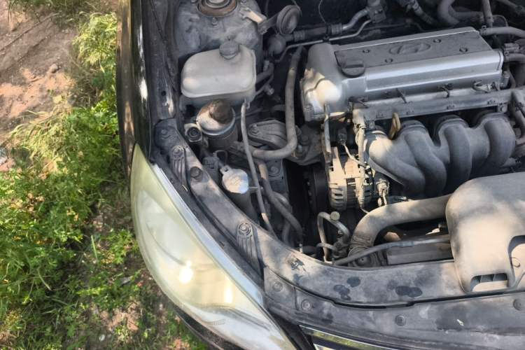 Used Hyundai Celesta 2011 1.6L Automatic Comfort Edition Engine Bay Right