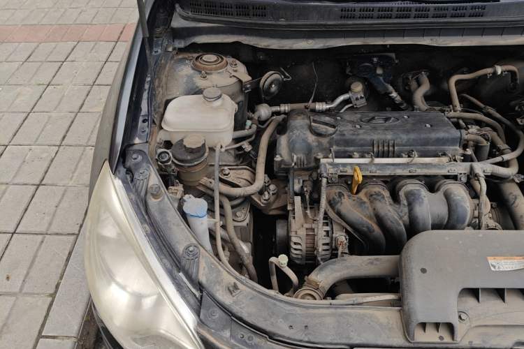 Used Hyundai Celesta 2011 1.6L Automatic Comfort Edition Engine Bay Right