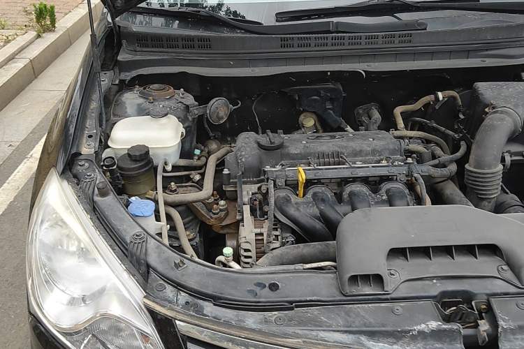 Used Hyundai Celesta 2011 1.6L Manual Comfort Edition Engine Bay Right
