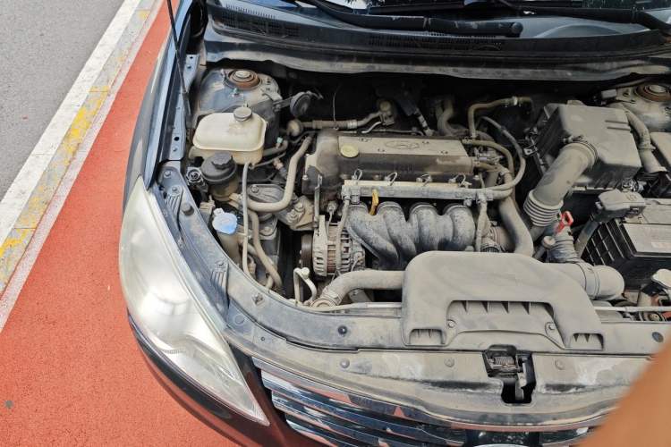 Used Hyundai Celesta 2011 1.6L Automatic Luxury Version Engine Bay Right
