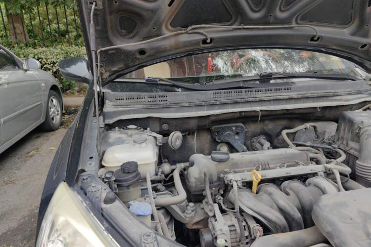 Used Hyundai Celesta 2011 1.6L Automatic Comfort Edition Engine Bay Right